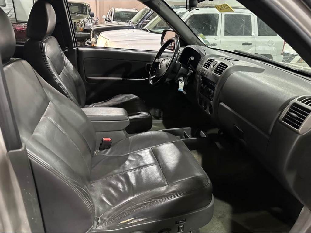 2005 Chevrolet Colorado Image 9