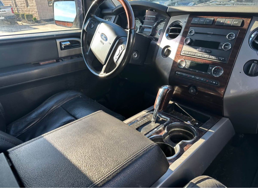 2010 Ford Expedition Image 7