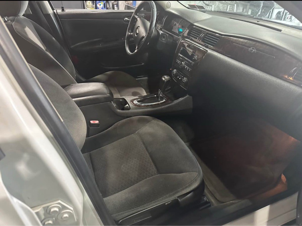 2013 Chevrolet Impala Image 6