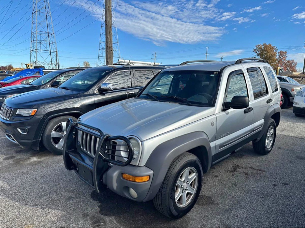 2004 Jeep Liberty Image 1