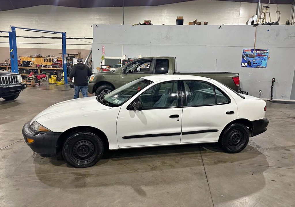 1997 Chevrolet Cavalier Image 3
