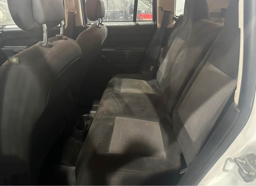 2015 Jeep Compass Image 10