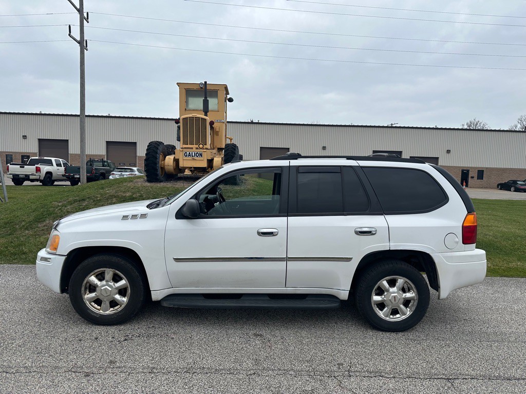2007 GMC Envoy Image 2
