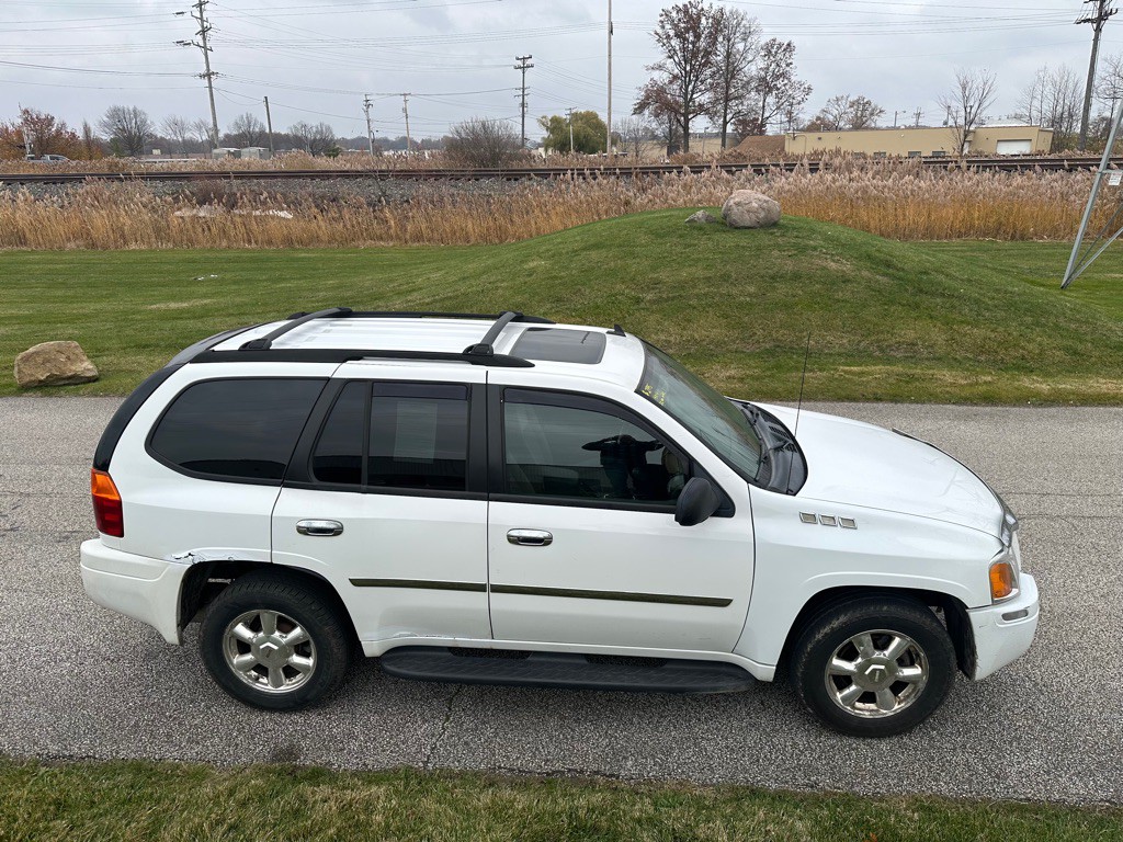 2007 GMC Envoy Image 8
