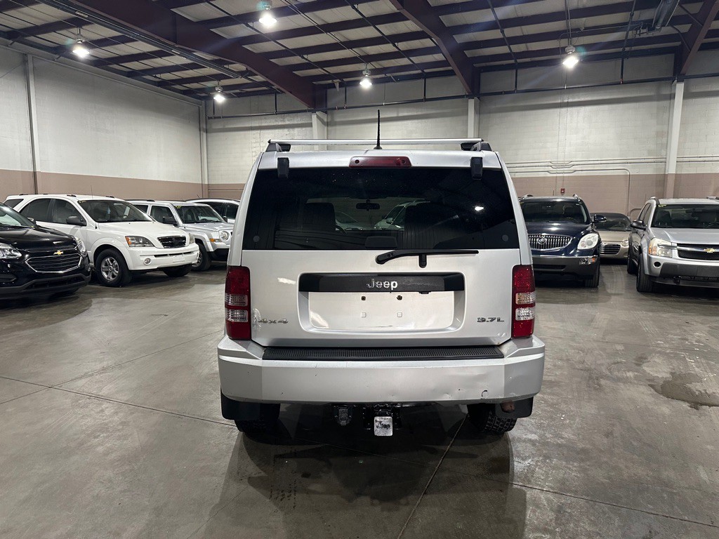 2008 Jeep Liberty Image 4