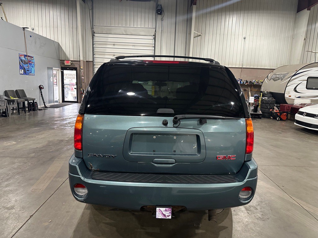 2009 GMC Envoy Image 4
