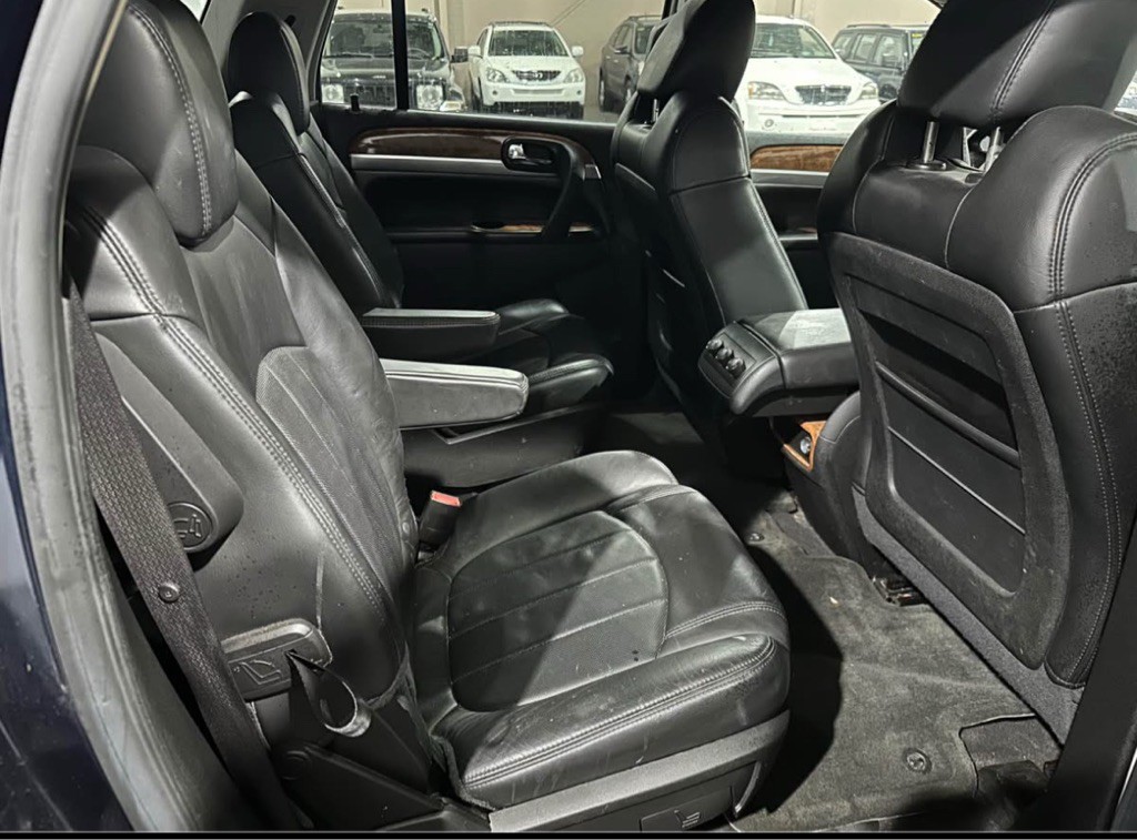 2009 Buick Enclave Image 8