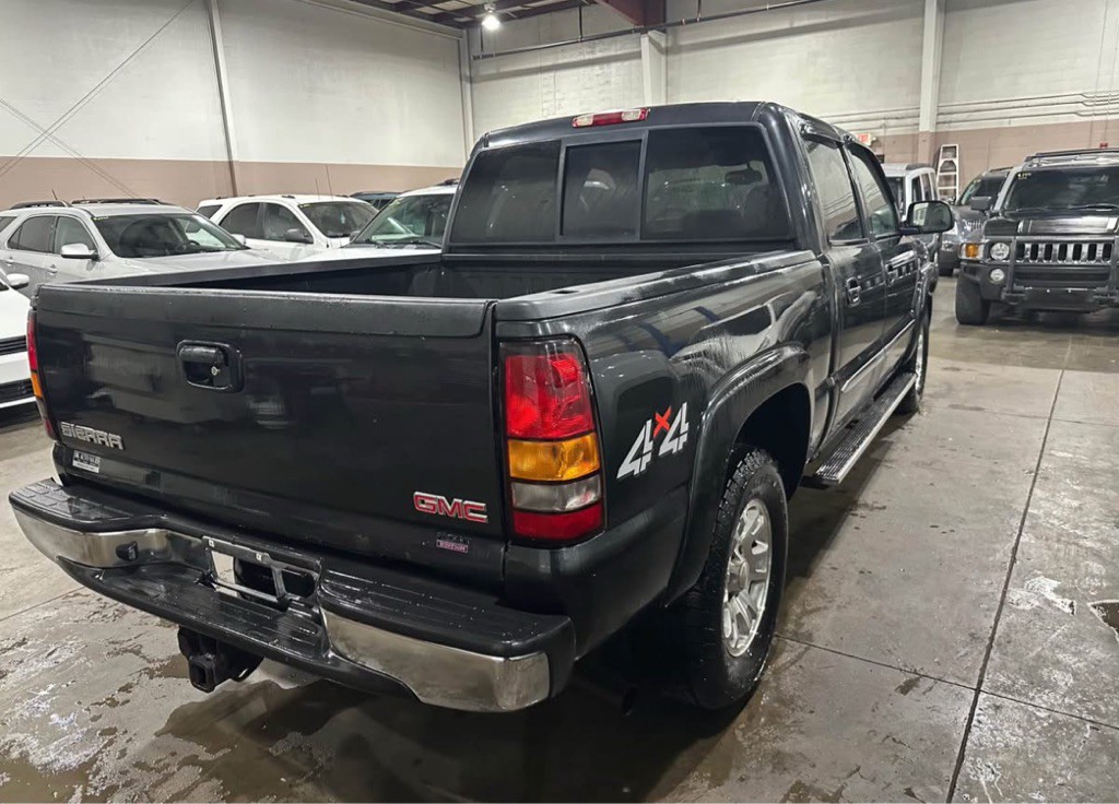 2005 GMC Sierra Image 7