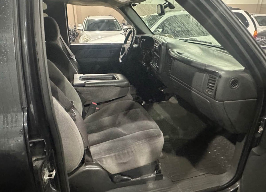 2005 GMC Sierra Image 10