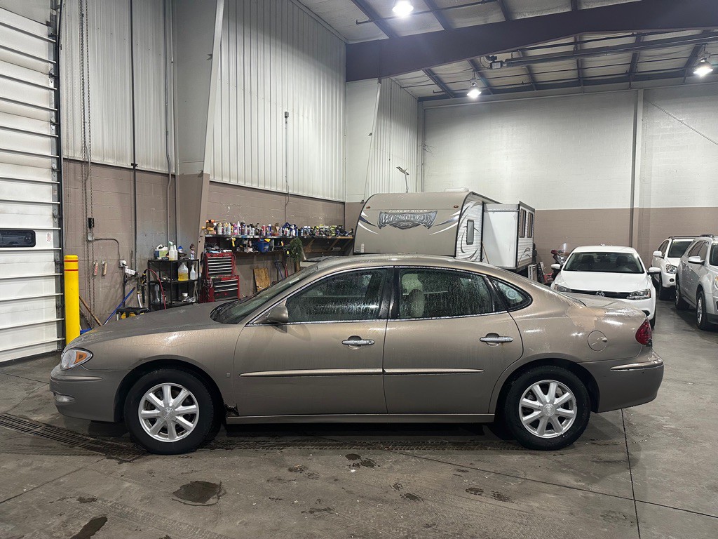 2006 Buick Lacrosse Image 2