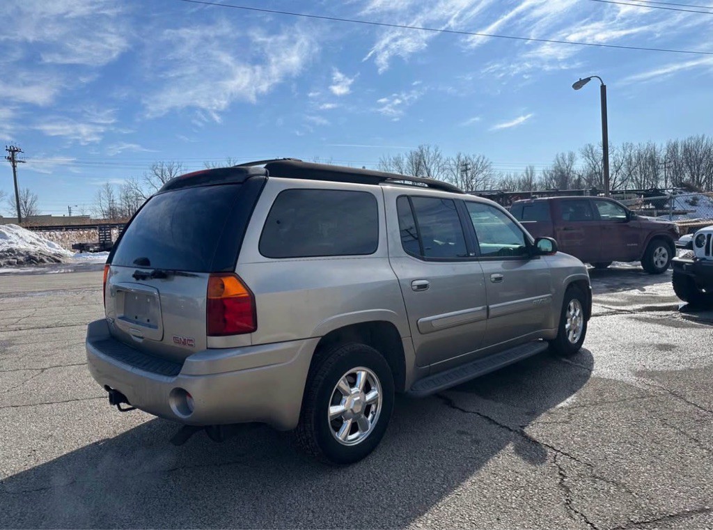 2003 GMC Envoy Image 3