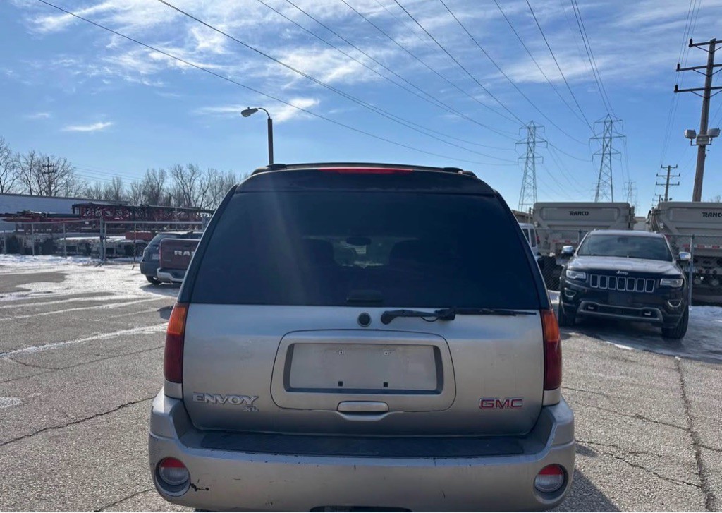 2003 GMC Envoy Image 4