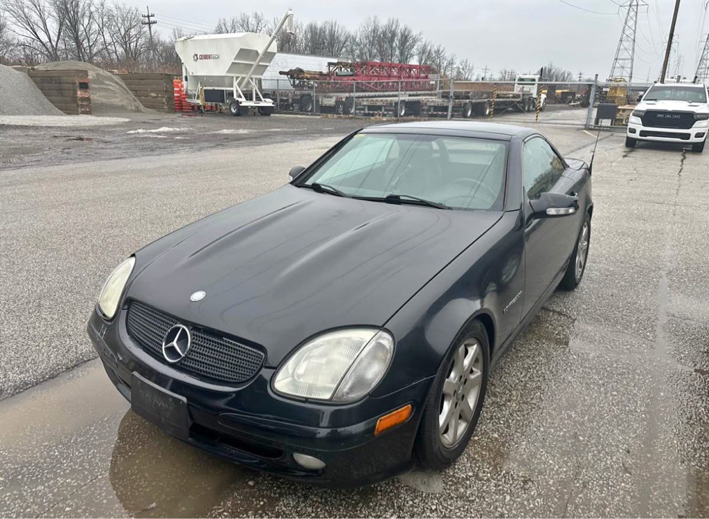 2004 Mercedes-Benz SLK-Class Image 1
