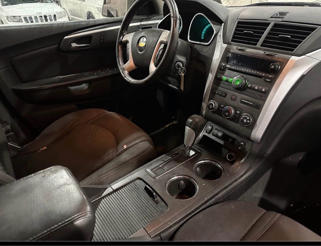 2011 Chevrolet Traverse Image 8