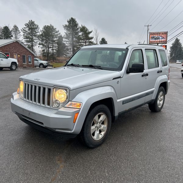 2010 Jeep Liberty Image 1