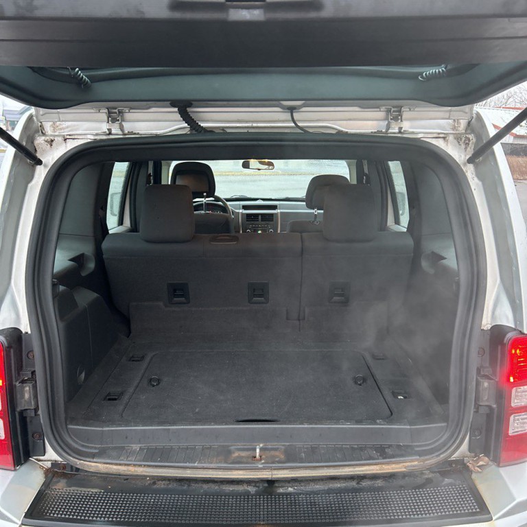 2010 Jeep Liberty Image 9