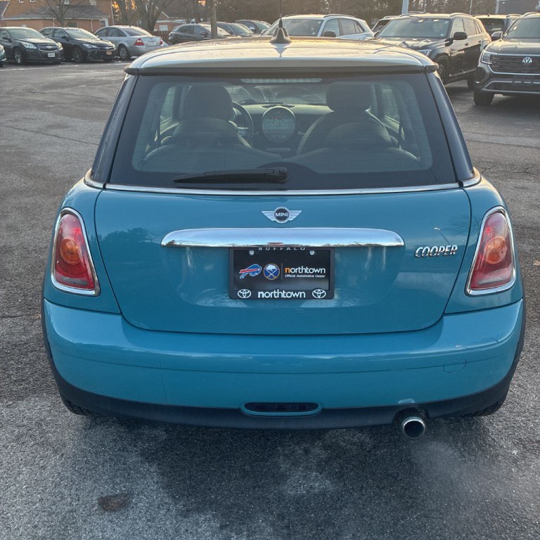 2009 MINI Cooper Image 4