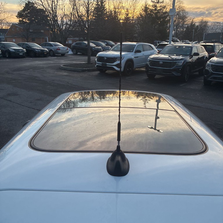 2009 MINI Cooper Image 12