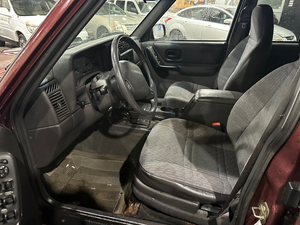 2001 Jeep Cherokee Image 7