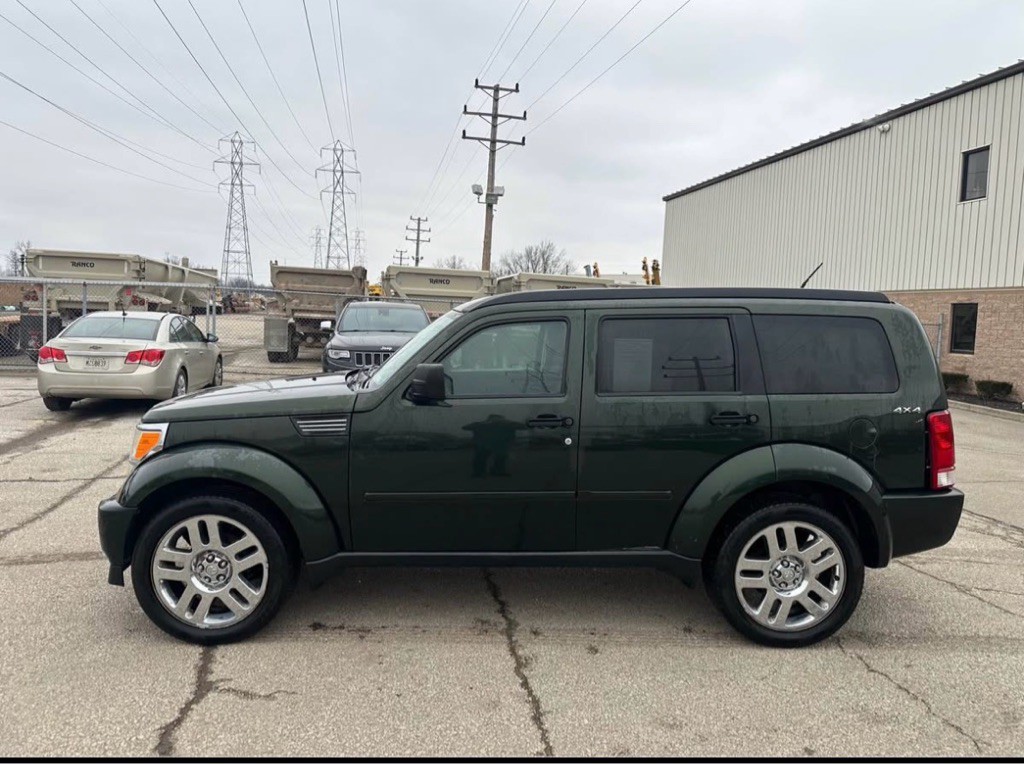 2010 Dodge Nitro Image 2