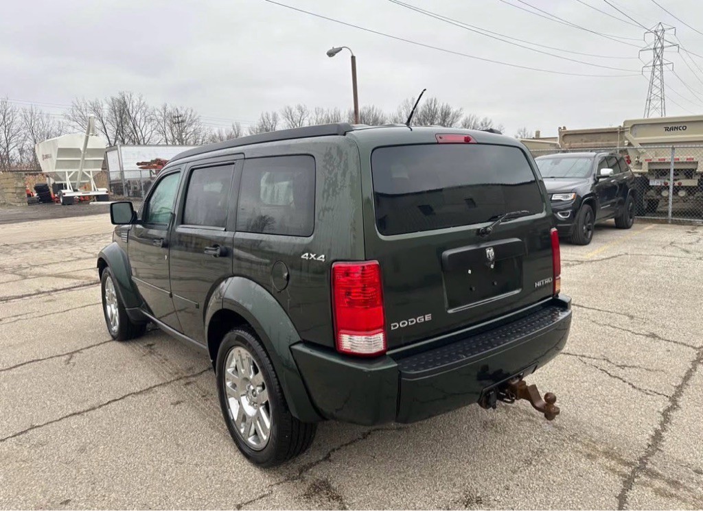 2010 Dodge Nitro Image 8