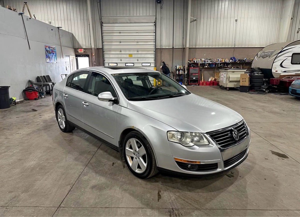 2009 Volkswagen Passat Image 1