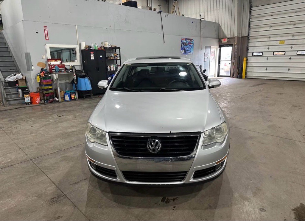 2009 Volkswagen Passat Image 4