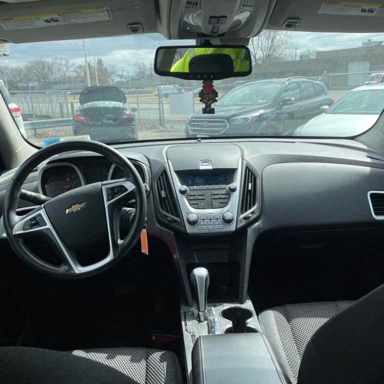 2011 Chevrolet Equinox Image 4