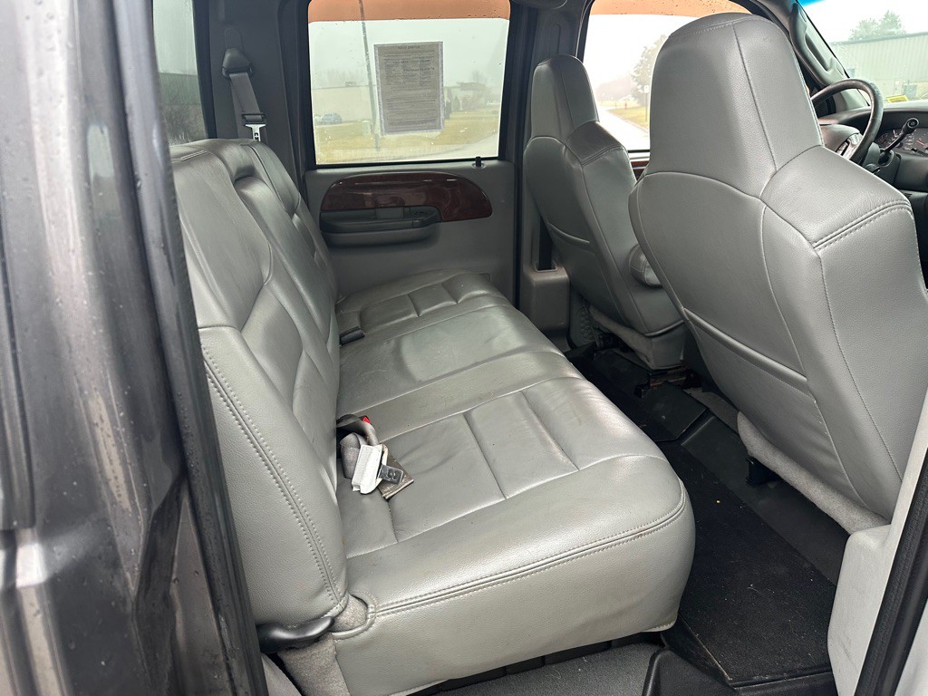 2003 Ford F-350 Image 10