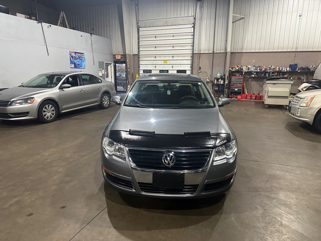2006 Volkswagen Passat Image 2