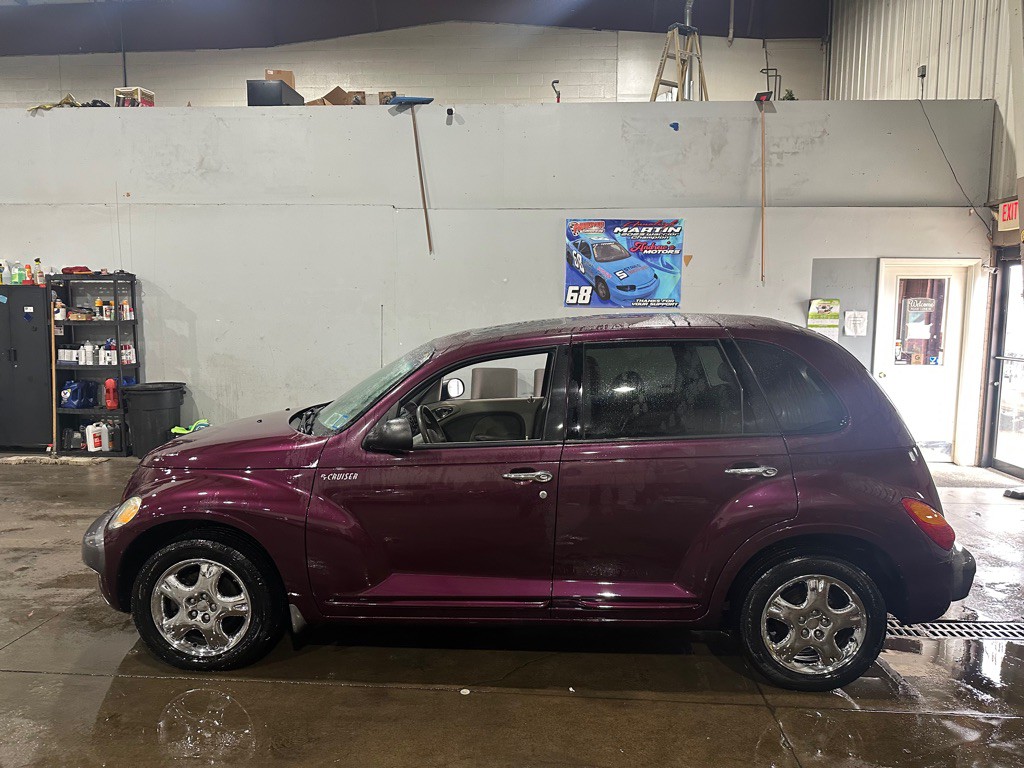 2001 Chrysler PT Cruiser Image 2