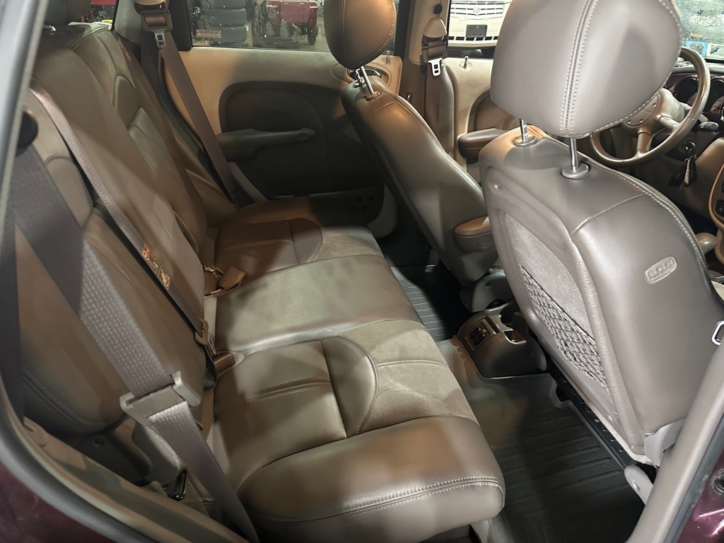 2001 Chrysler PT Cruiser Image 7