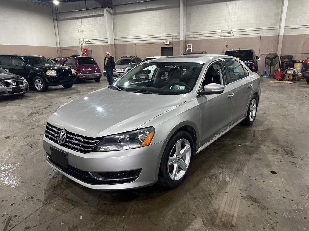 2013 Volkswagen Passat Image 3