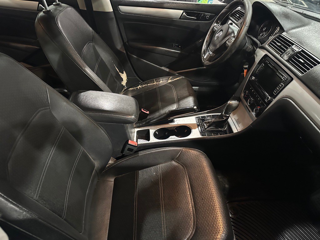 2013 Volkswagen Passat Image 7