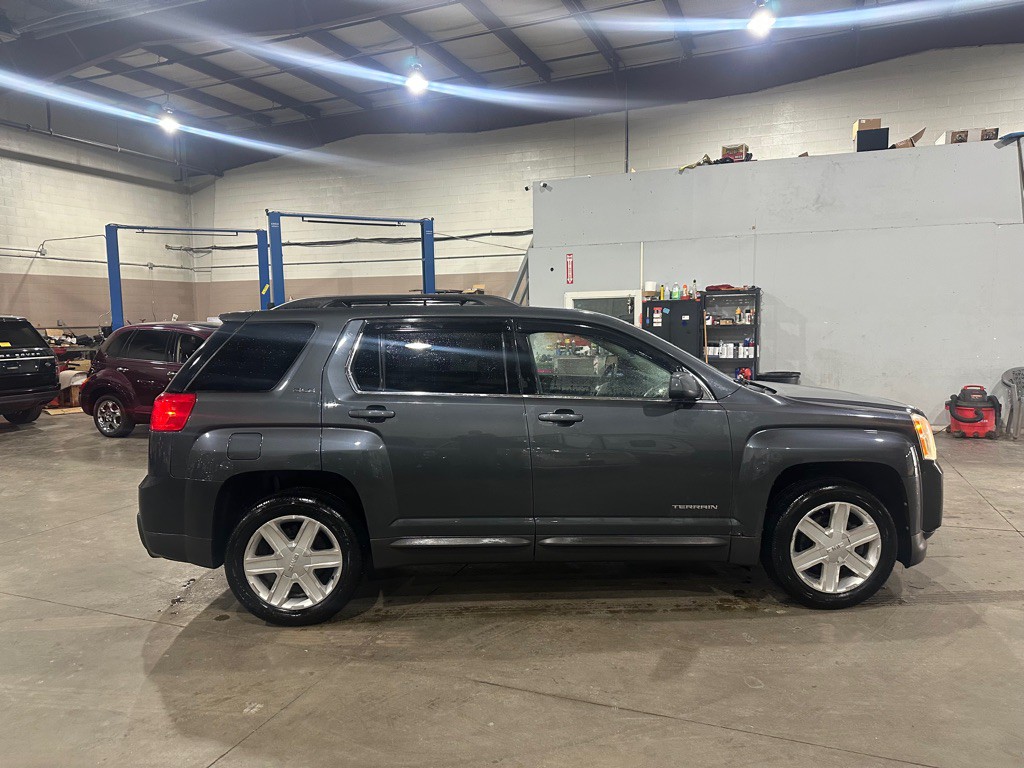 2010 GMC Terrain Image 7