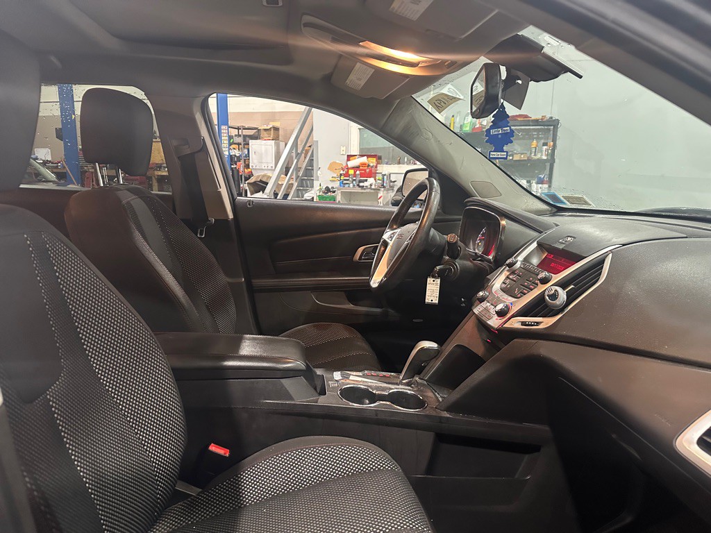 2010 GMC Terrain Image 9