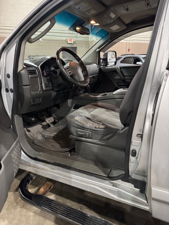 2007 Nissan Titan Image 9