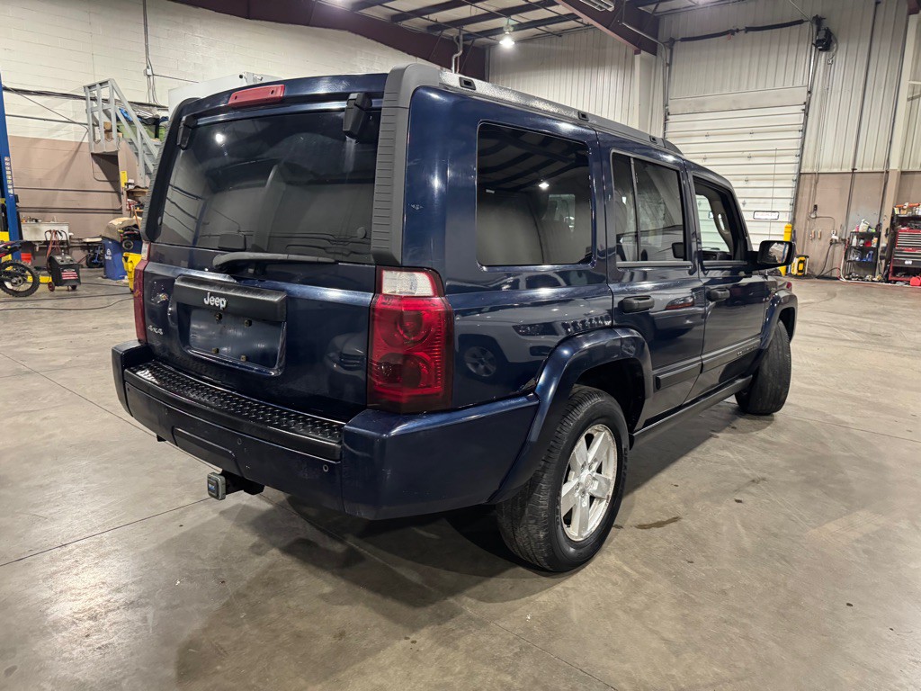 2006 Jeep Commander Image 4