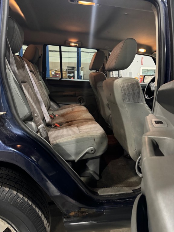 2006 Jeep Commander Image 13