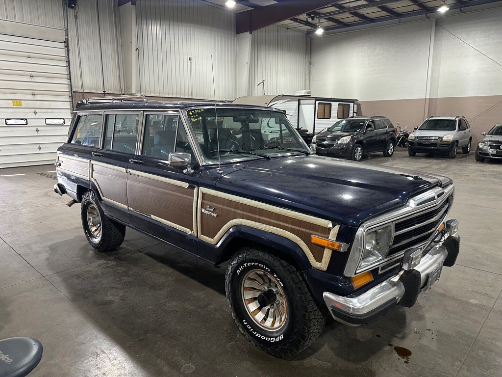 1986 Jeep Grand Cherokee Image 6