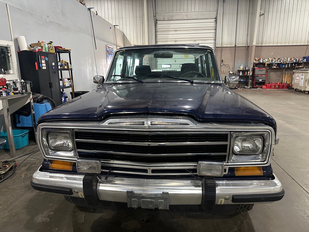 1986 Jeep Grand Cherokee Image 7