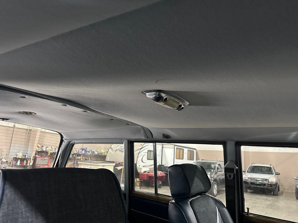 1986 Jeep Grand Cherokee Image 11