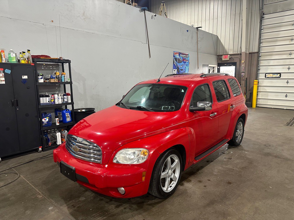 2011 Chevrolet HHR Image 1