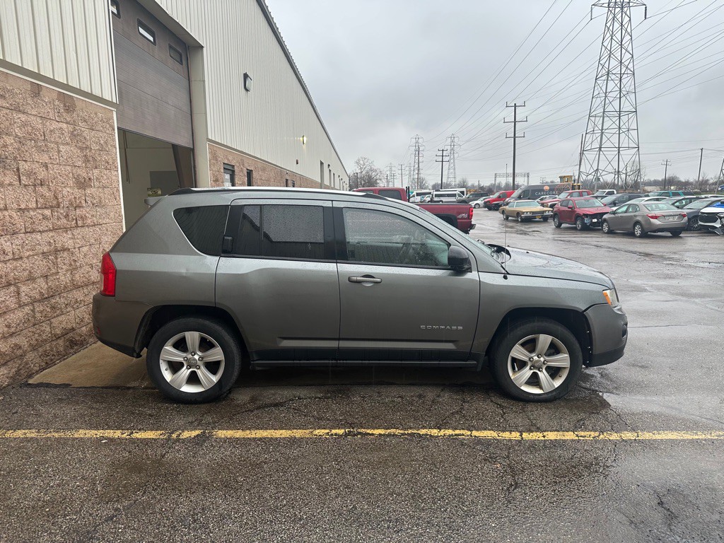 2012 Jeep Compass Image 4