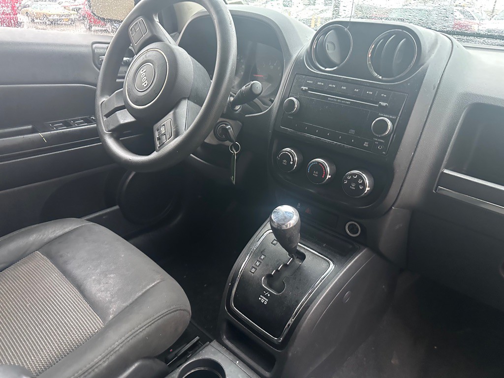 2012 Jeep Compass Image 8