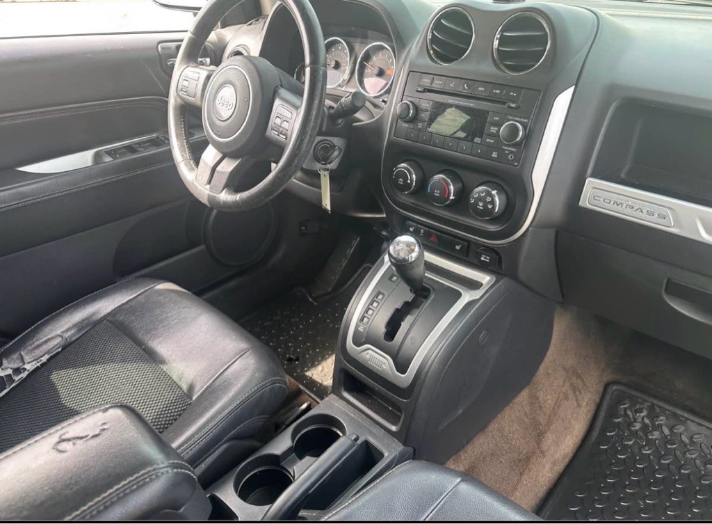 2014 Jeep Compass Image 11