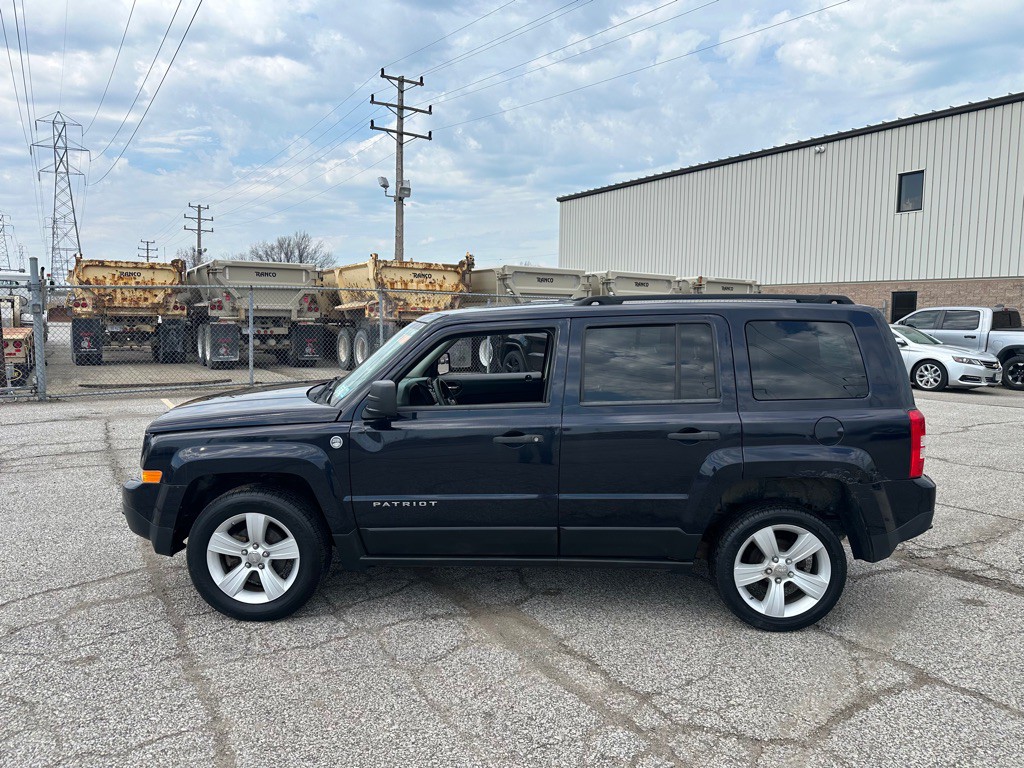 2011 Jeep Patriot Image 2