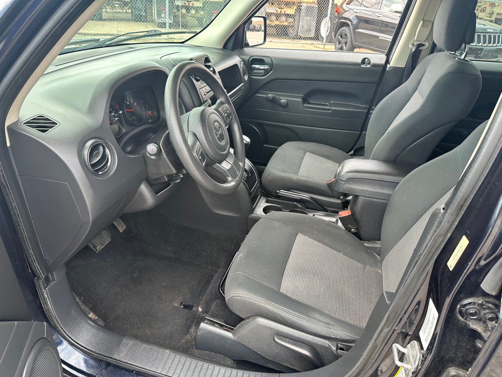 2011 Jeep Patriot Image 10