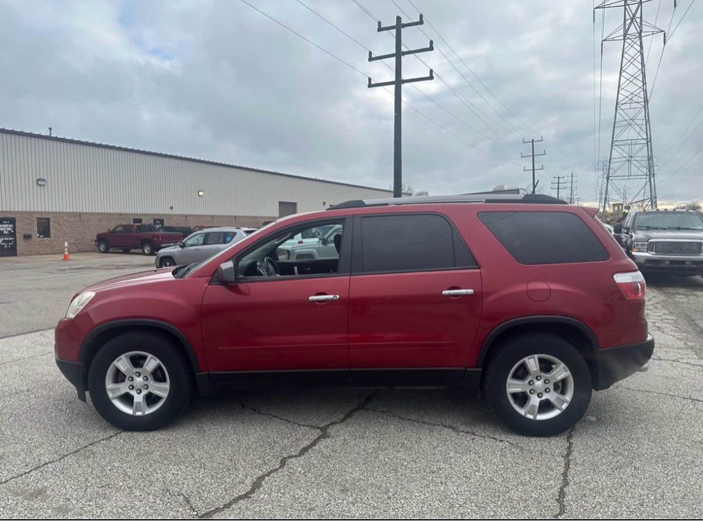 2012 GMC Acadia Image 2