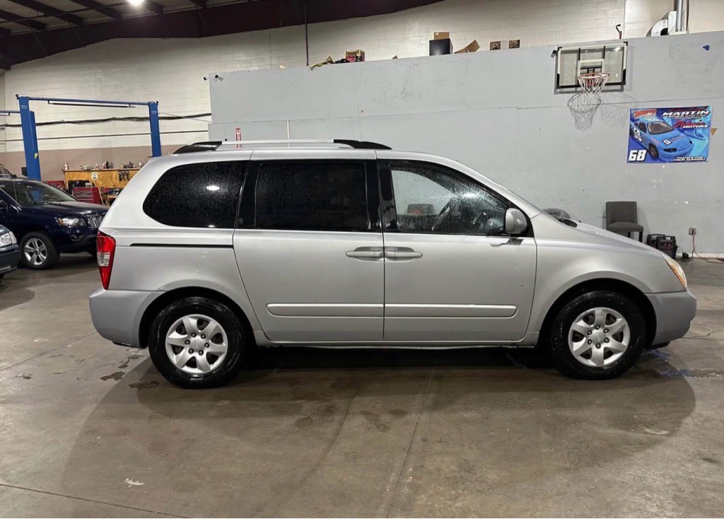 2009 Kia Sedona Image 5